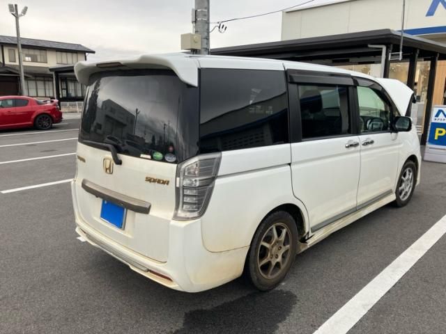 HONDA STEPWAGON SPADA 2013