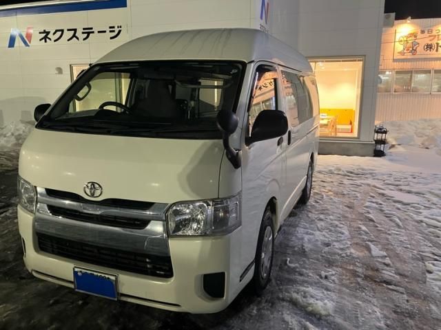 TOYOTA HIACE van 4WD 2017