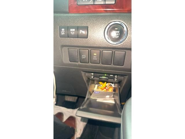 TOYOTA VELLFIRE 4WD 2010