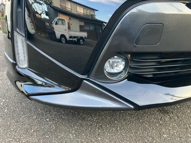 TOYOTA PRIUS Alpha 2017