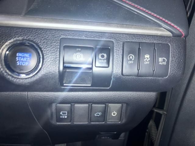 TOYOTA HARRIER 4WD 2018