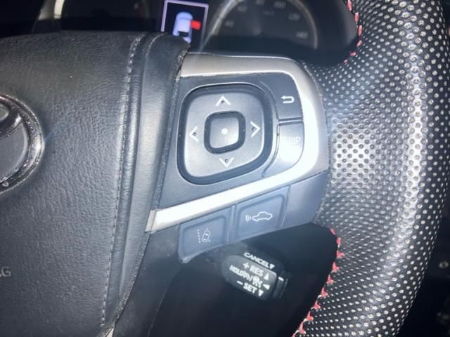 TOYOTA HARRIER 4WD 2018