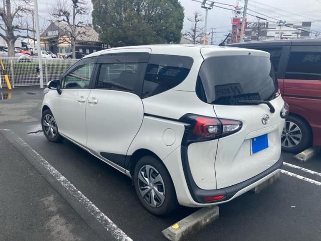 TOYOTA SIENTA 2021