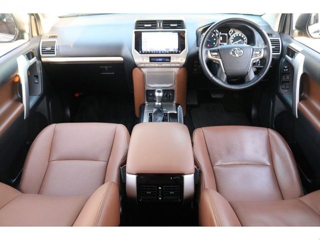 TOYOTA LANDCRUISER PRADO 2021