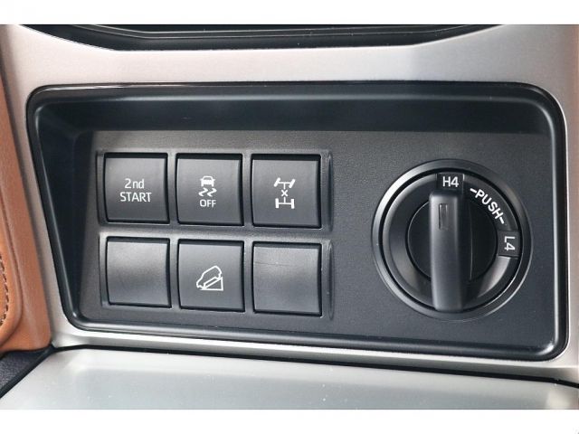 TOYOTA LANDCRUISER PRADO 2021