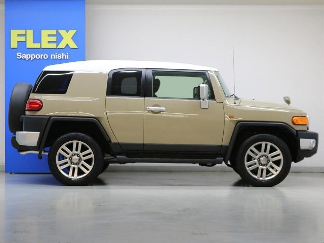 TOYOTA FJ CRUISER 4WD 2017