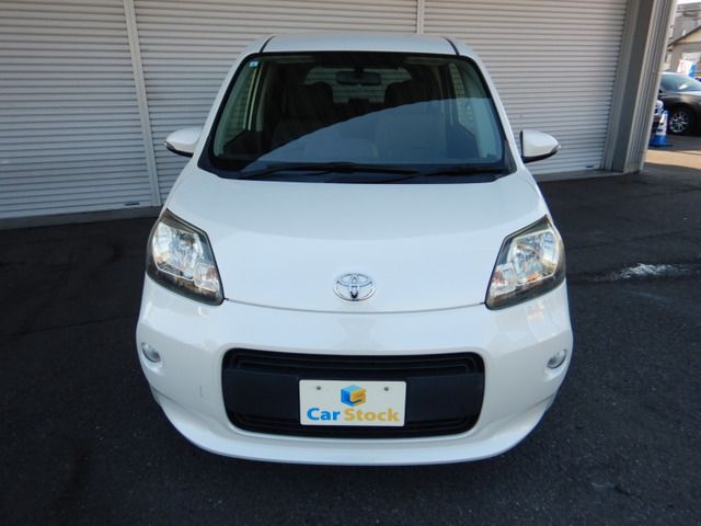 TOYOTA PORTE 2013