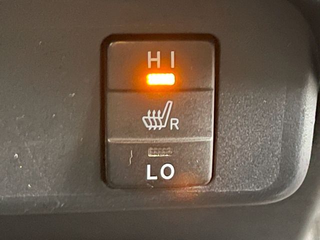 TOYOTA SIENTA HYBRID 2017