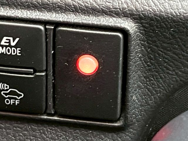 TOYOTA SIENTA HYBRID 2017