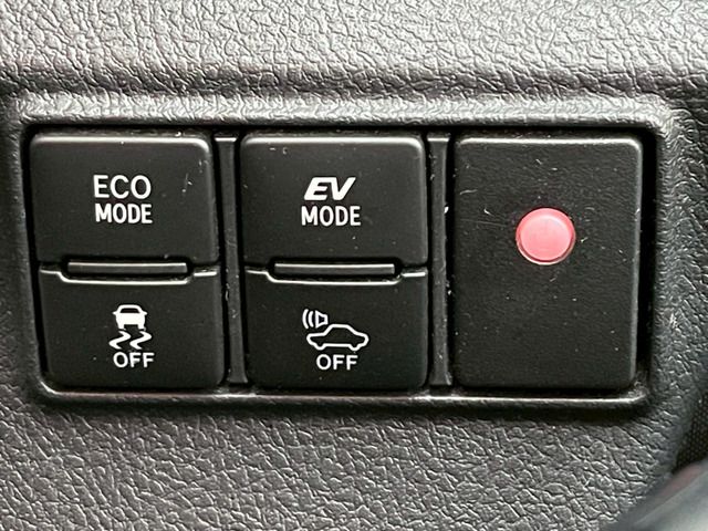 TOYOTA SIENTA HYBRID 2017