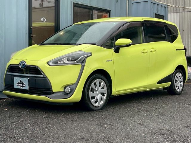 TOYOTA SIENTA HYBRID 2017
