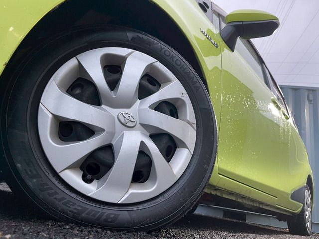 TOYOTA SIENTA HYBRID 2017