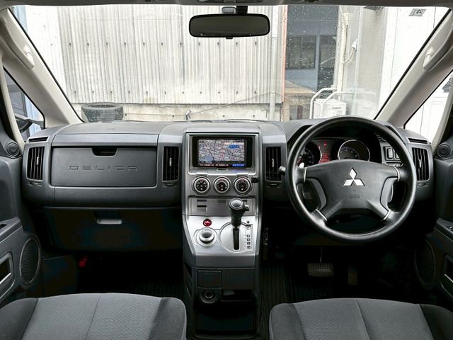 MITSUBISHI DELICA D:5 4WD 2008