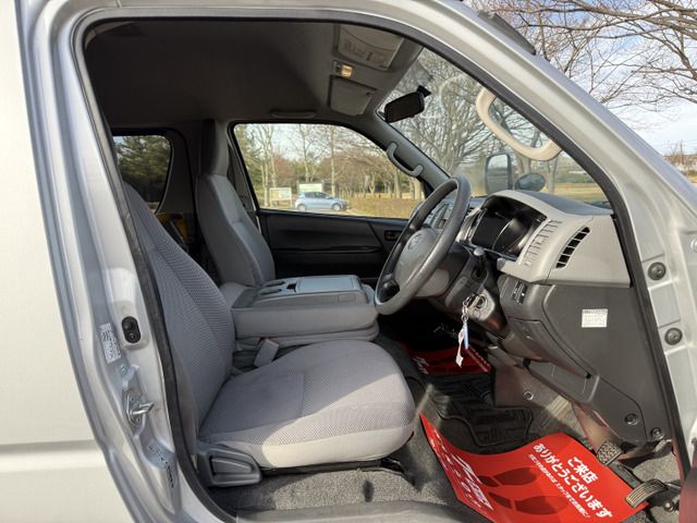 TOYOTA HIACE van 4WD 2006