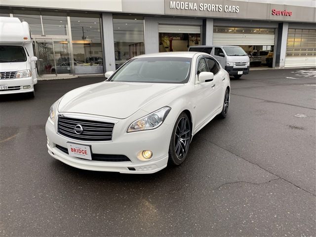 NISSAN FUGA 4WD 2011