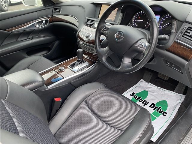 NISSAN FUGA 4WD 2011