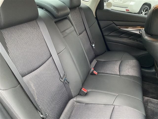 NISSAN FUGA 4WD 2011