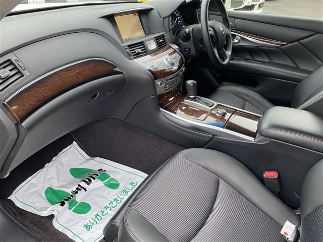 NISSAN FUGA 4WD 2011