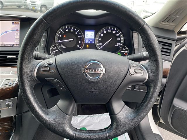 NISSAN FUGA 4WD 2011