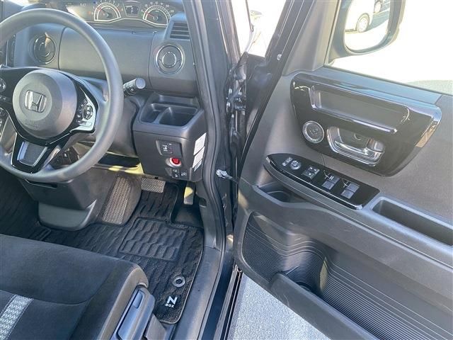 HONDA N BOX CUSTOM 2021