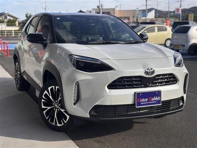 TOYOTA YARIS CROSS HYBRID 2025