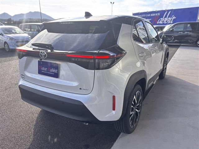 TOYOTA YARIS CROSS HYBRID 2025