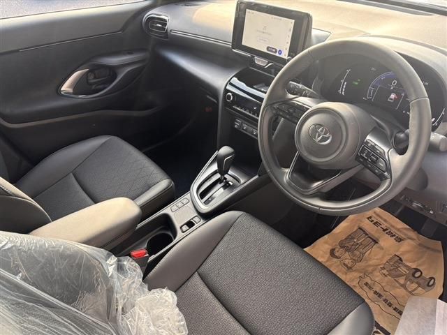 TOYOTA YARIS CROSS HYBRID 2025