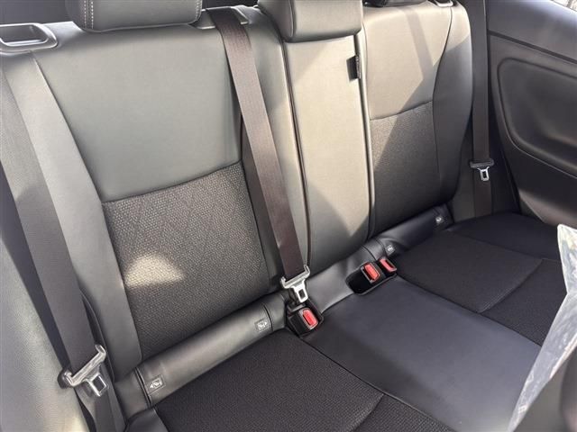 TOYOTA YARIS CROSS HYBRID 2025