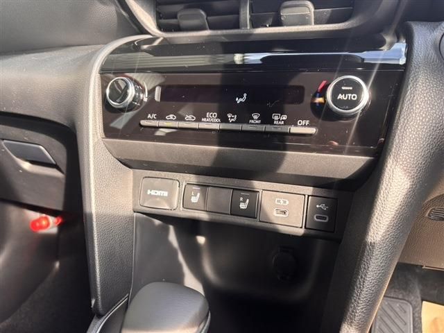 TOYOTA YARIS CROSS HYBRID 2025