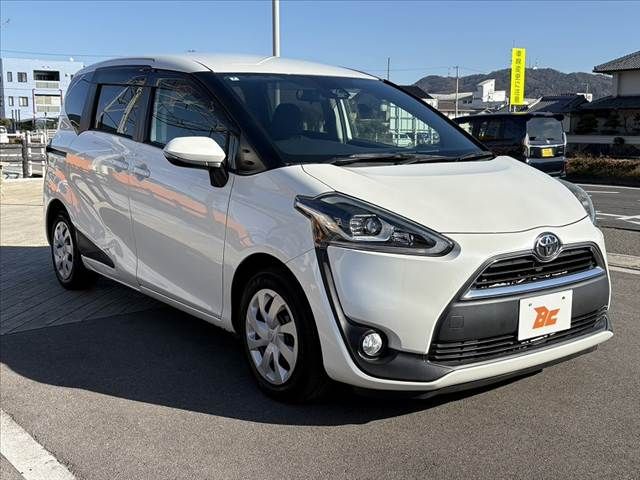 TOYOTA SIENTA 2015