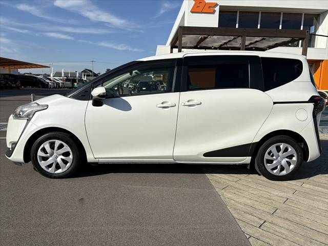 TOYOTA SIENTA 2015
