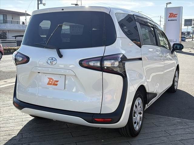 TOYOTA SIENTA 2015