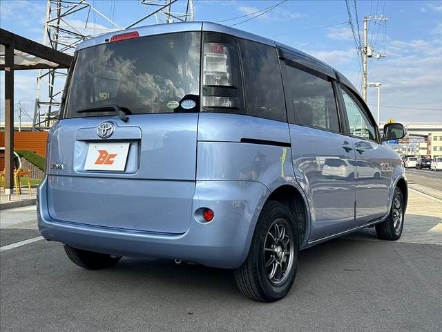 TOYOTA SIENTA 2011
