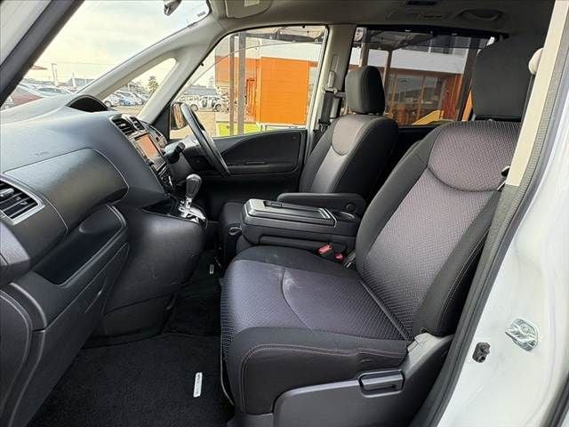 NISSAN SERENA  S-HYBRID 2013