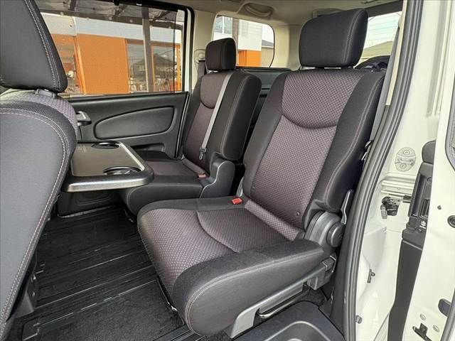 NISSAN SERENA  S-HYBRID 2013