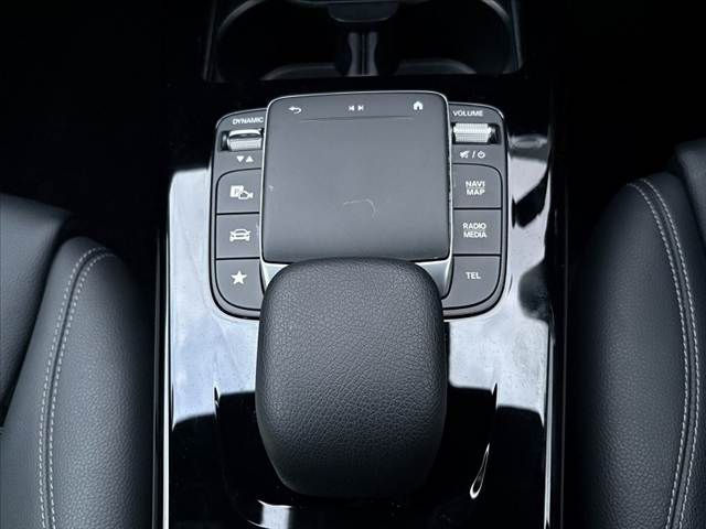 MERCEDES BENZ MERCEDES BENZ A class 2021