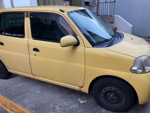 DAIHATSU ESSE 2011