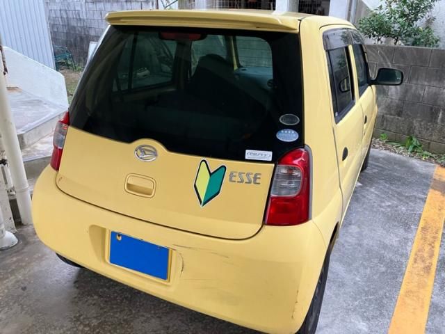 DAIHATSU ESSE 2011