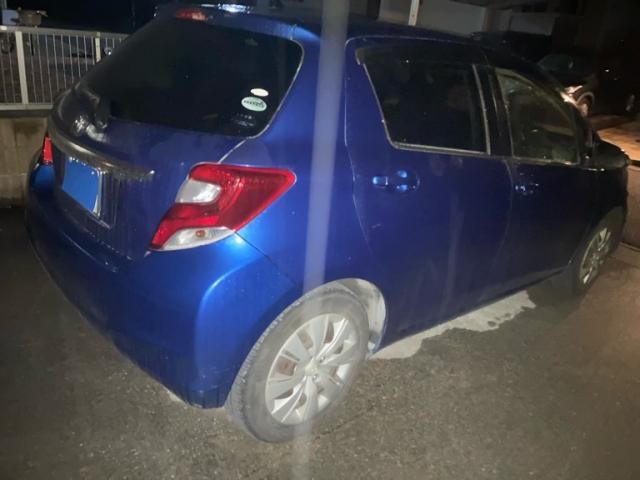 TOYOTA VITZ 2015