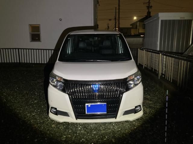 TOYOTA ESQUIRE HYBRID 2016