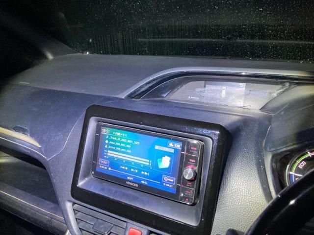 TOYOTA ESQUIRE HYBRID 2016