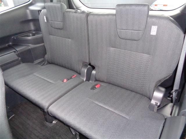 TOYOTA VOXY HYBRID 2023