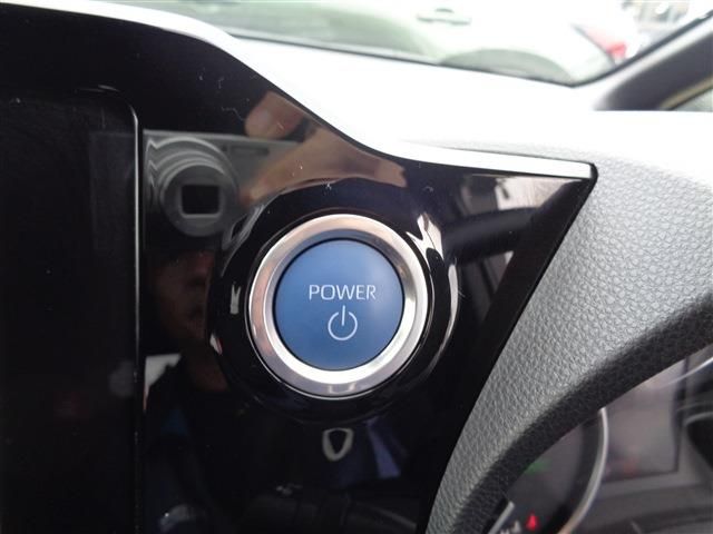 TOYOTA VOXY HYBRID 2023