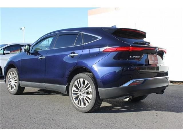 TOYOTA HARRIER HYBRID 2020