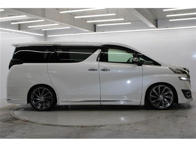 TOYOTA VELLFIRE 2015