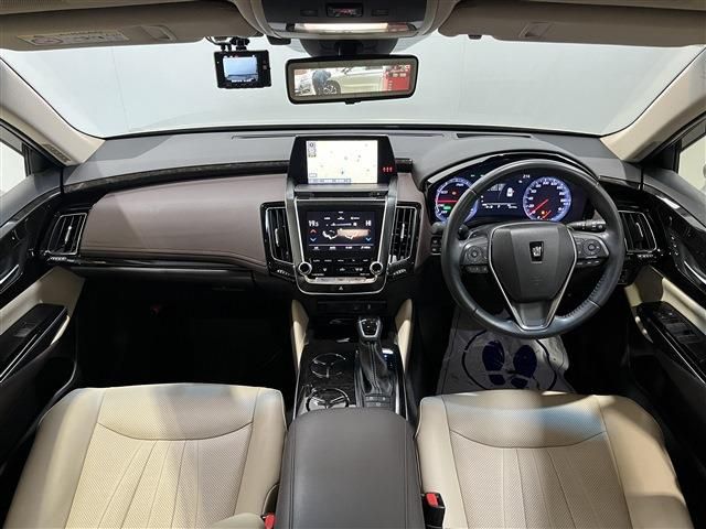 TOYOTA CROWN sedan hybrid 4WD 2019