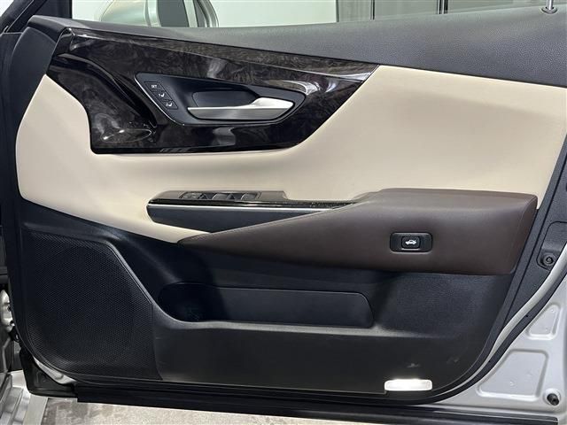 TOYOTA CROWN sedan hybrid 4WD 2019