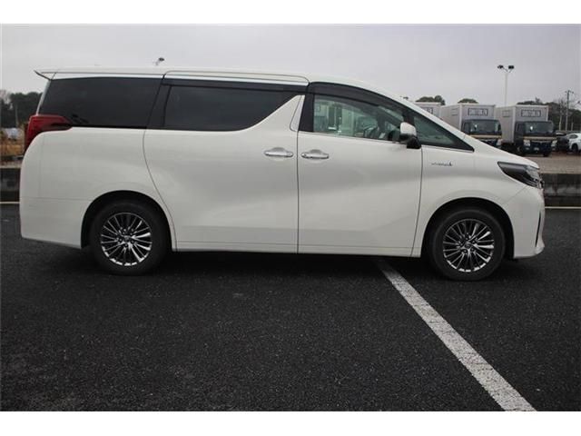 TOYOTA ALPHARD hybrid 4WD 2020