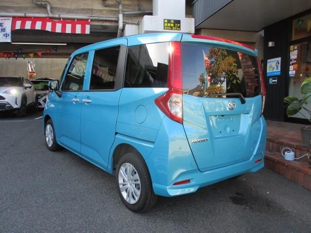 TOYOTA ROOMY 2024