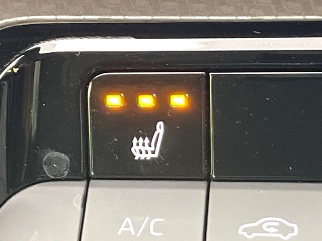 TOYOTA PRIUS 4WD 2024